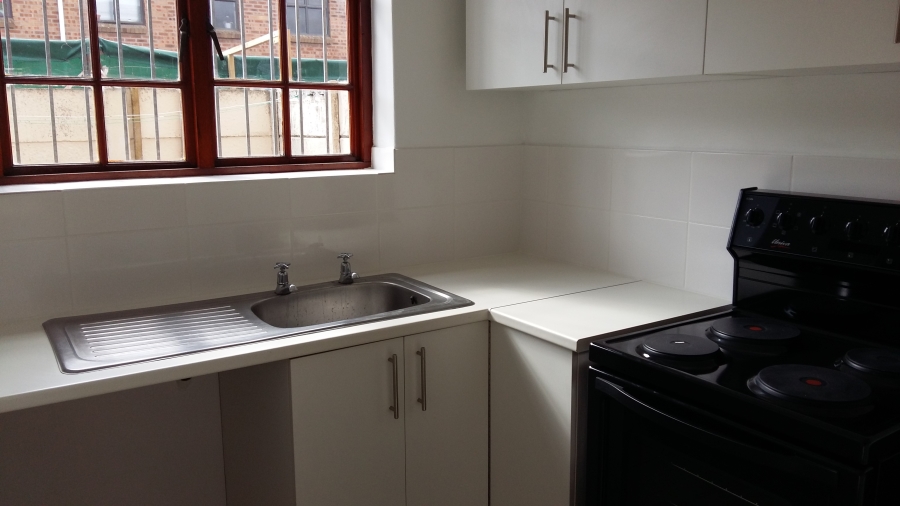 To Let 2 Bedroom Property for Rent in Thornton Western Cape